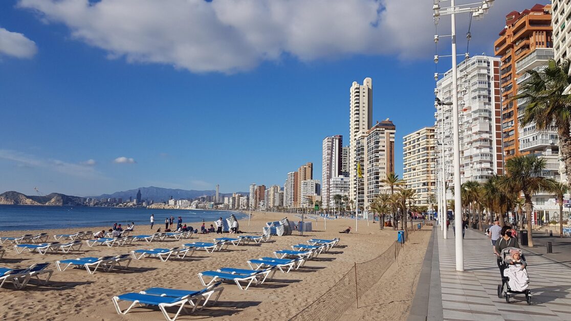 why Benidorm is so popular - travel easy world