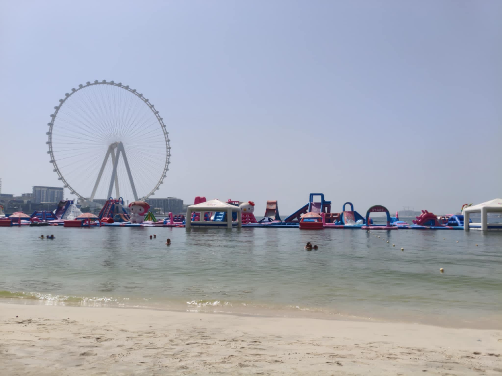 fun and relaxing beach experiences for families in Dubai