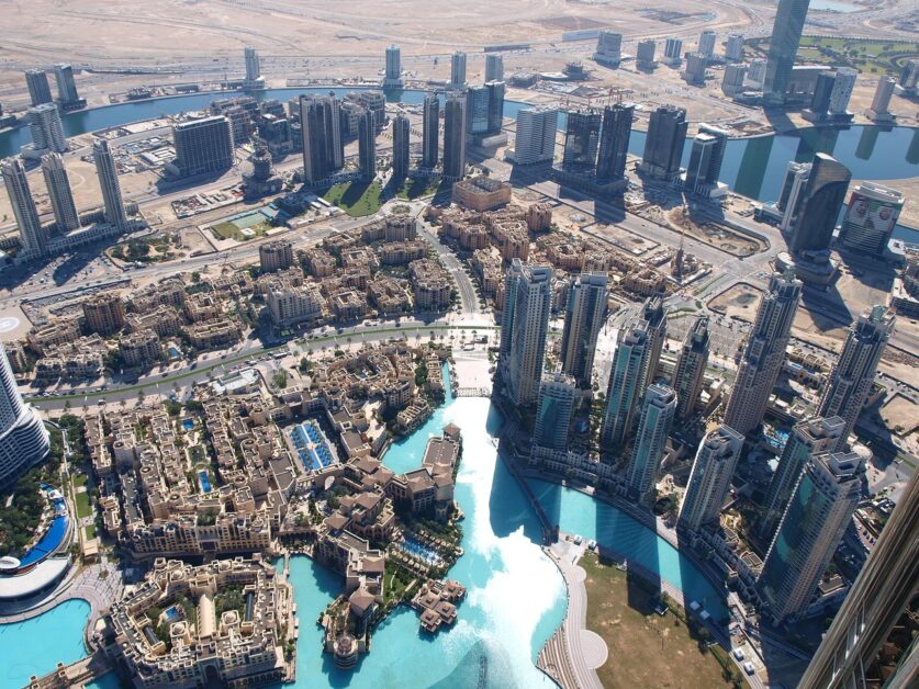 Dubai skyline with family-friendly attractions, perfect for a kids’ holiday adventure