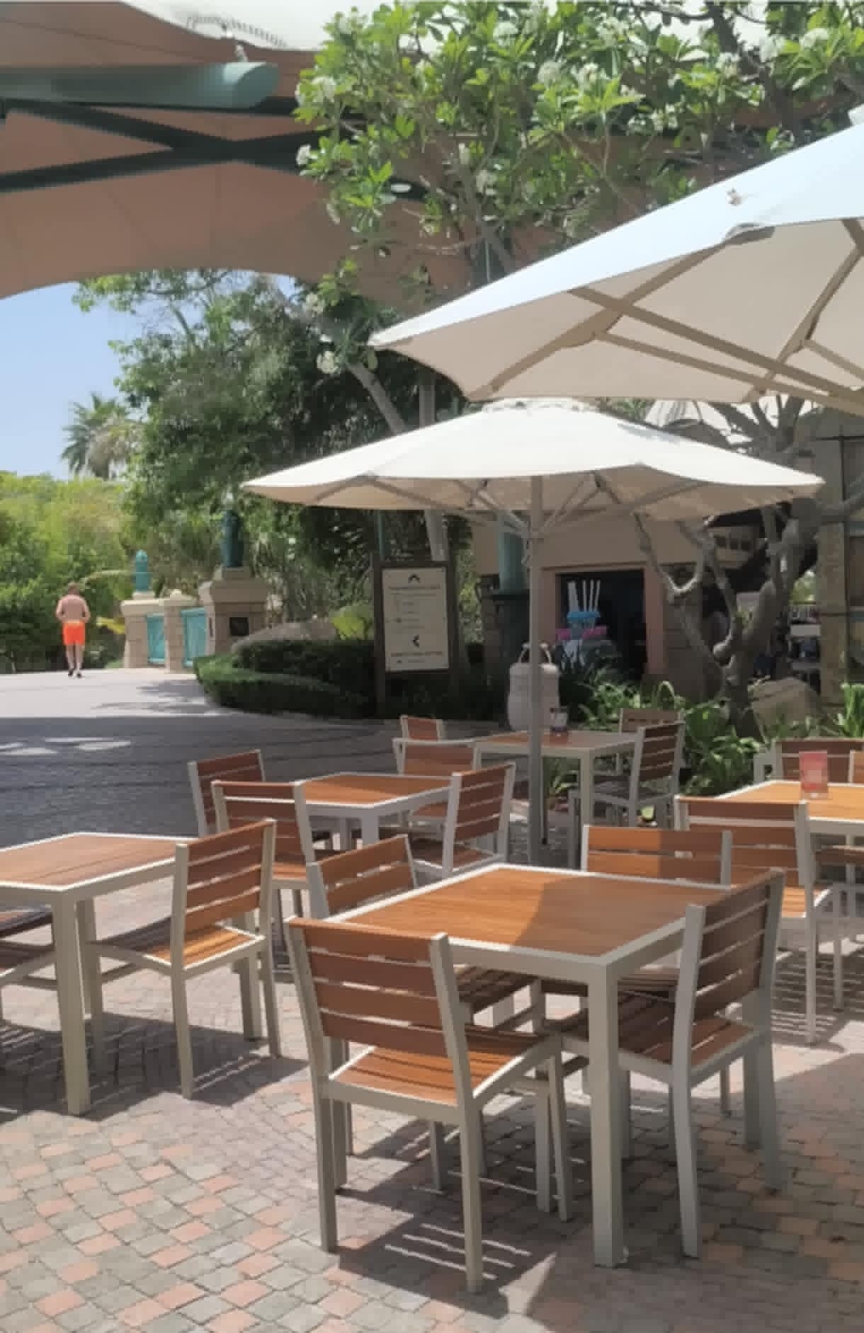 Outdoor café at Aquaventure Waterpark Dubai for dining and enjoying quick meals between waterpark activities.