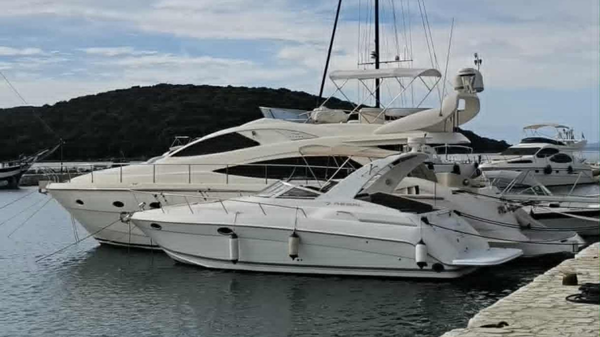 rent a boat in corfu